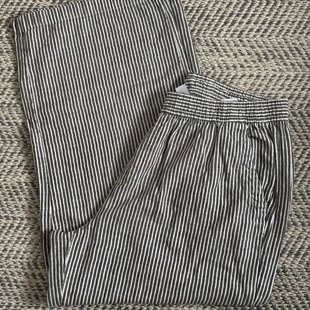Old Navy Striped Black and White Linen Pants